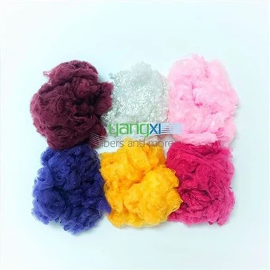 Fibra básica de poliéster oco